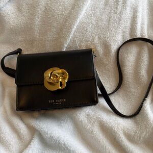 Ted Baker
Rosalie Cross Body